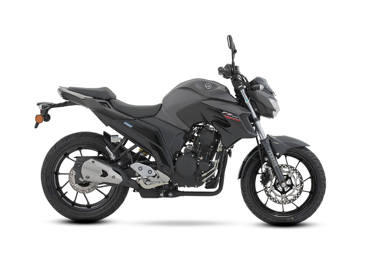 FZ25 NEGRA